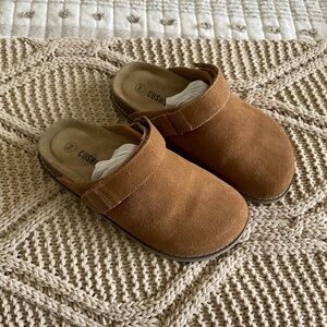 Brown Casual Mules
